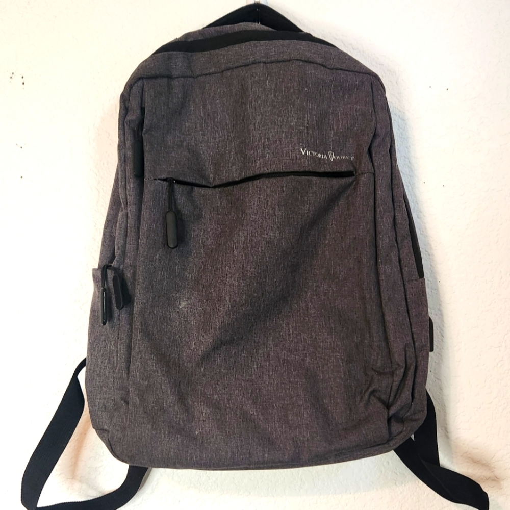 Victoria Tourist Laptop Backpack with USB Charging Port, Holds 15.6 Laptop